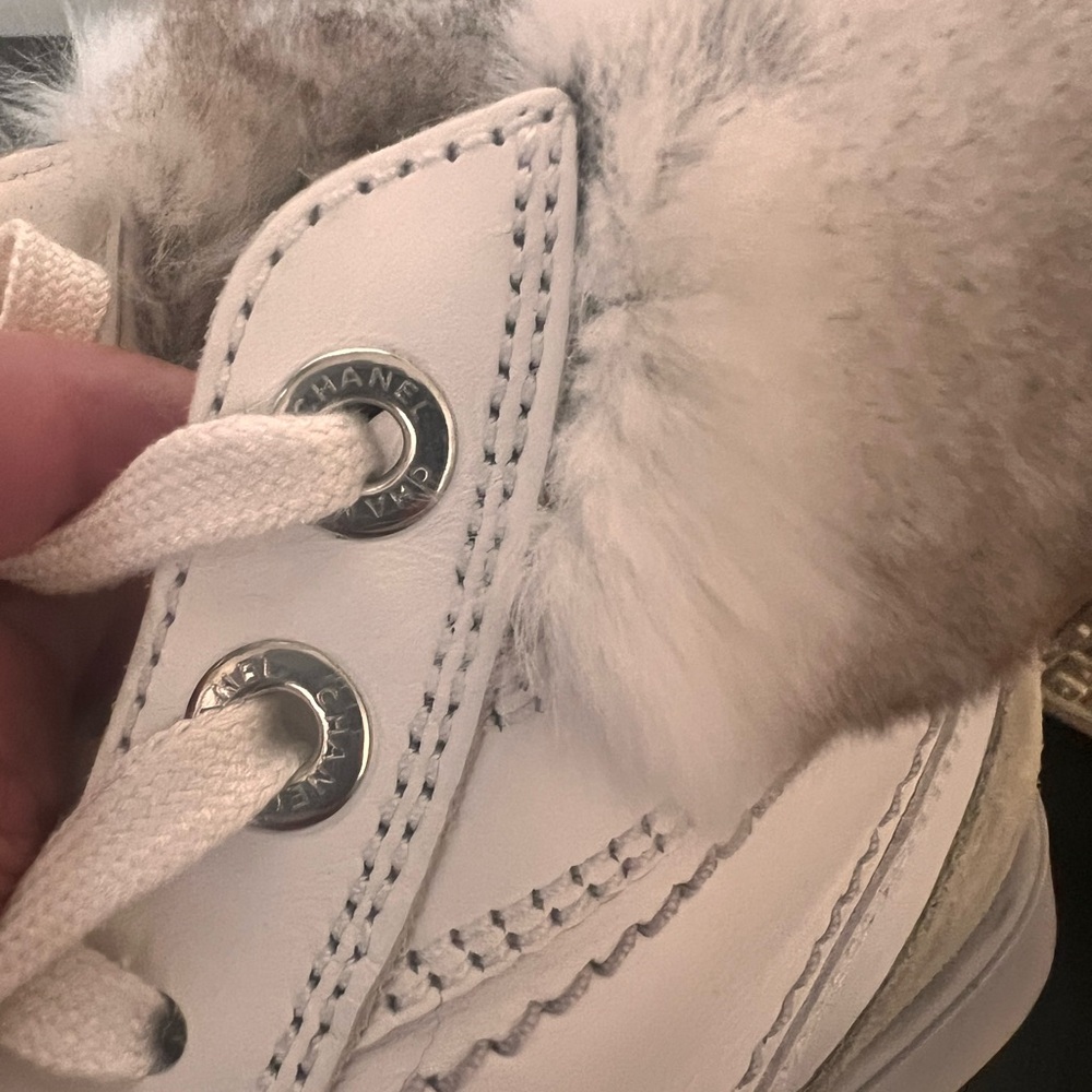 Vintage Chanel boots sneakers Italy size 38 real Fur Rare white Gray - Picture 4 of 12